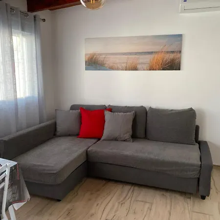 La Casita De *